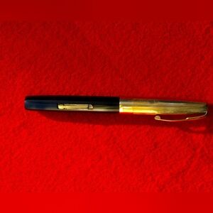 Vintage (1947) Waterman Taperite De Luxe Jet Black Fountain Pen, GT